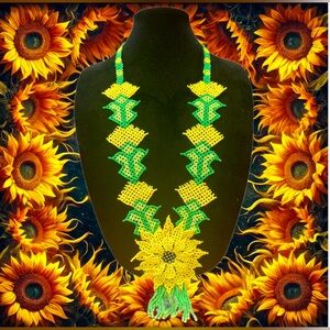 Sun-Kissed Elegance – Stunning 3D Sunflower Necklace, A True Floral Masterpiece